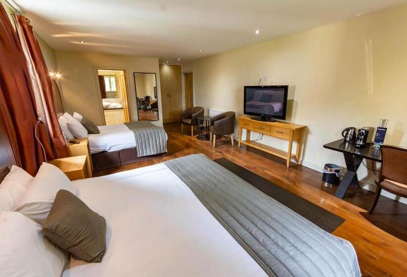 Семейный Номер, Great Hallingbury Manor & Lodges