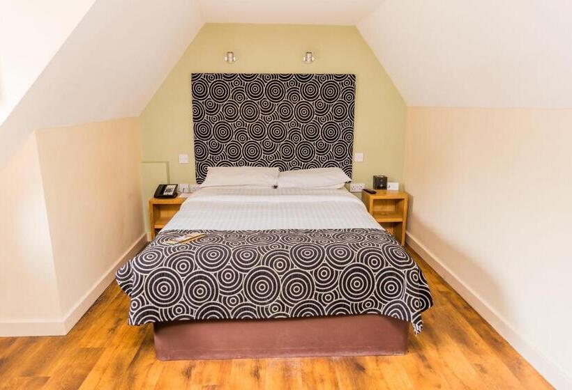 Номер Стандарт, Great Hallingbury Manor & Lodges