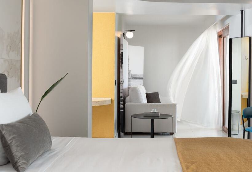 Бунгало Deluxe, Ikaros Beach, Luxury Resort & Spa   Adults Only