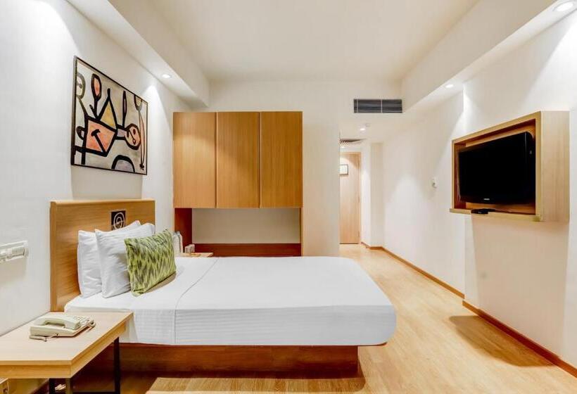 Номер бизнес-класса, Lemon Tree Hotel, Ahmedabad