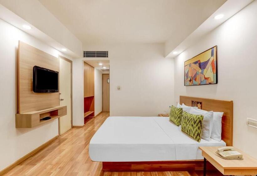 Номер бизнес-класса, Lemon Tree Hotel, Ahmedabad