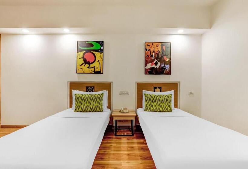 Номер бизнес-класса, Lemon Tree Hotel, Ahmedabad