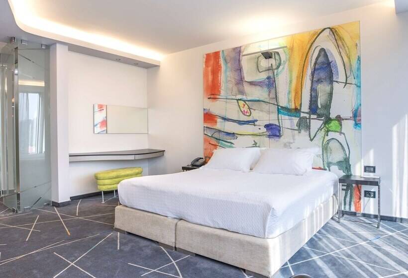 سوییت جونیور, Golden Tulip Zira Belgrade