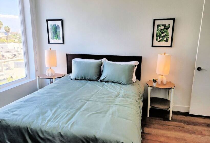 Апартаменты 2 Спальни, Stayspro   Gorgeous Hollywood Living Los Angeles