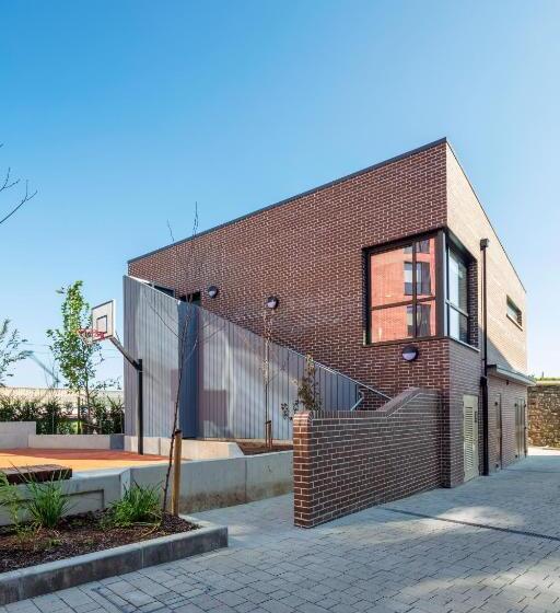 침실 1개 아파트, Highfield House
