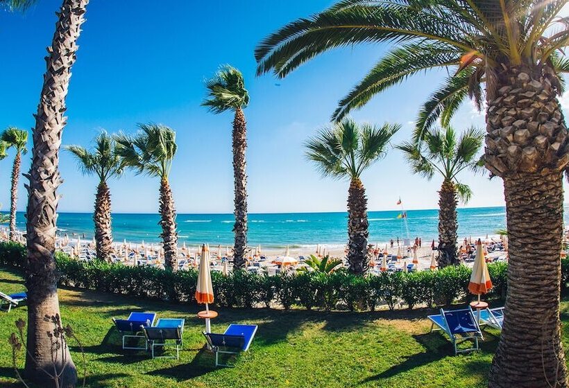 Трехместный Superior Вид на Море, Mclub Lipari
