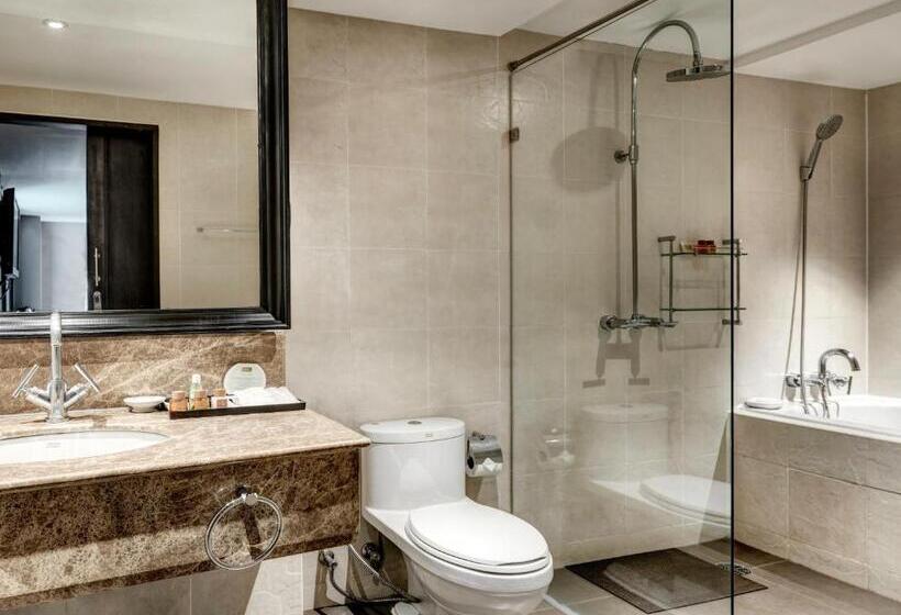 سوییت, S15 Sukhumvit