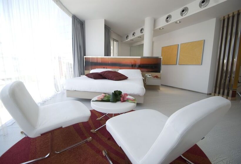 Полулюкс, Waldorf  Premier Resort