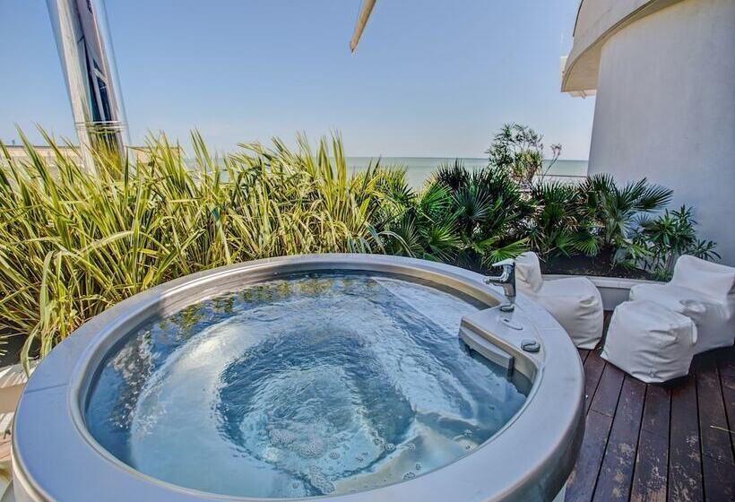 2 베드룸 디럭스 스위트, Waldorf  Premier Resort