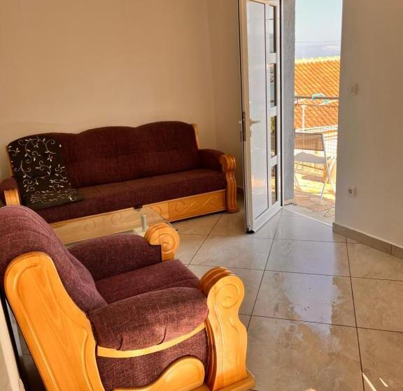 آپارتمان 1 خوابه با چشم‌انداز دریا, Apartments Apartmani Bojana