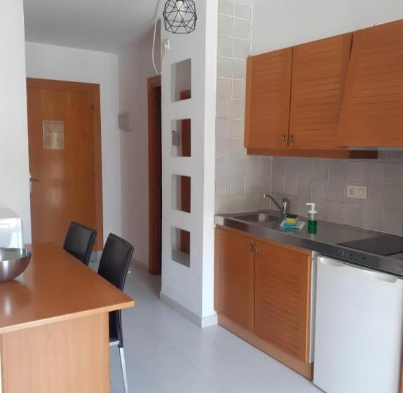 إستوديو قياسى, Aparthotel Golf Beach