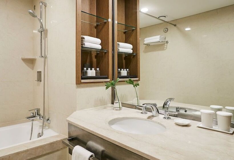 Семейный Номер, The Suites Hotel Jeju