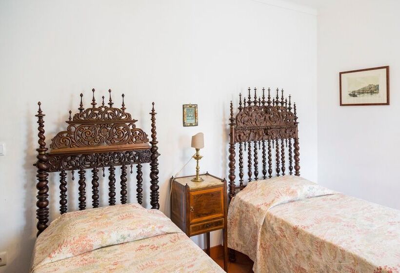 标准间, Casa Das Paredes