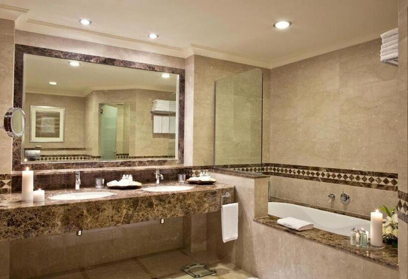 Люкс Кровать Квин, Miramar Al Aqah Beach Resort