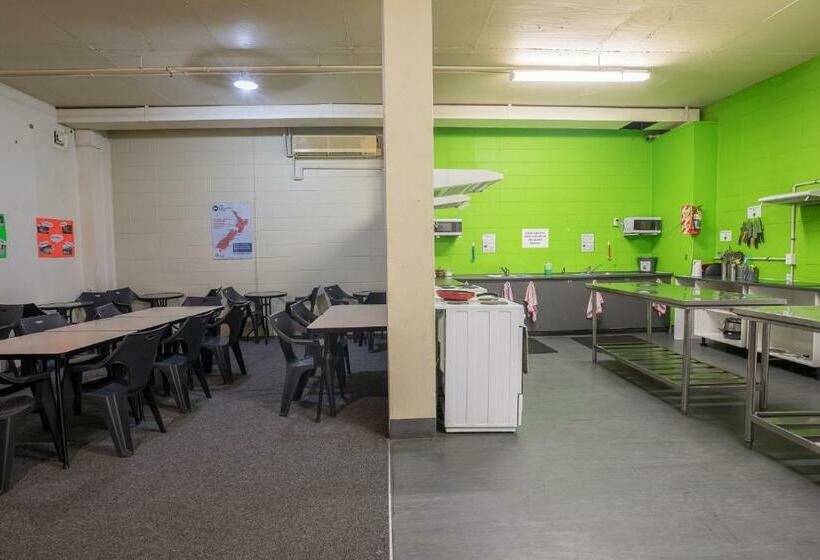اتاق استاندارد, Rock Solid Backpackers Rotorua