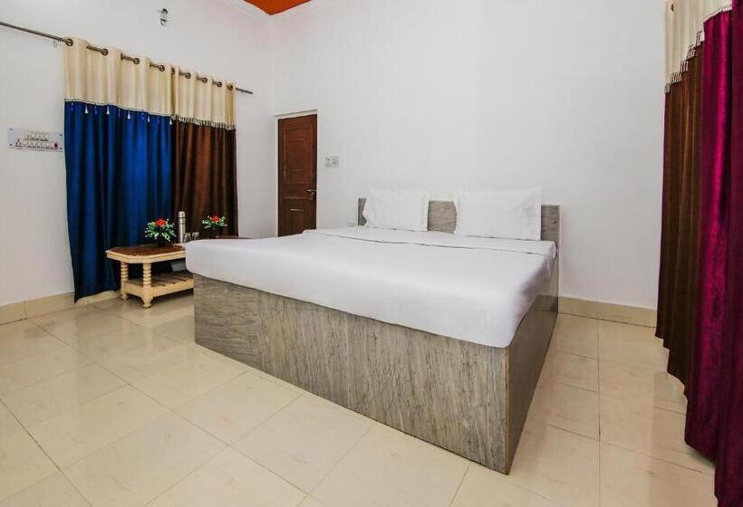 Трехместный Номер Классика, Spot On 36622 Hotel All Orchha View