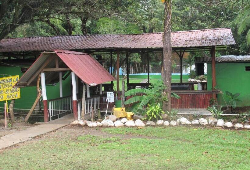 패밀리 룸, Waterfall Hostel