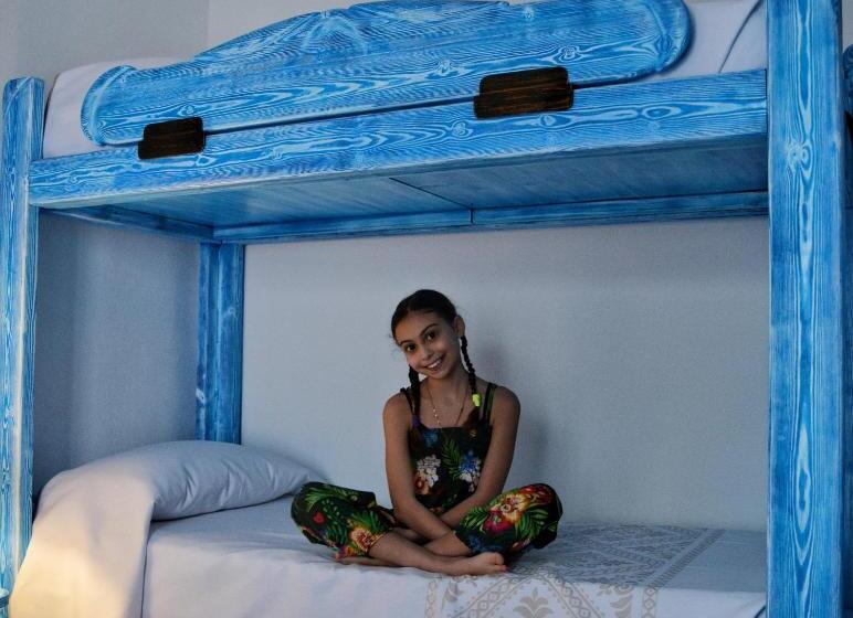 Четырехместный Номер Стандарт с Балконом, Regnos Altos Boutique Rooms