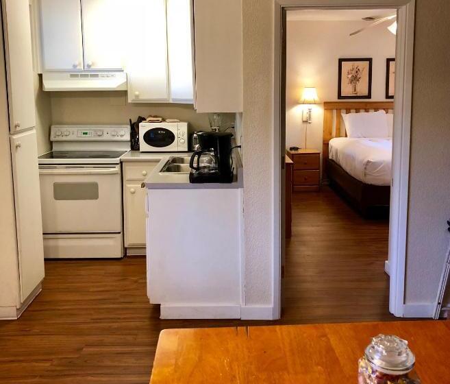 Люкс Deluxe Кровать Кинг, Cold Creek Inn