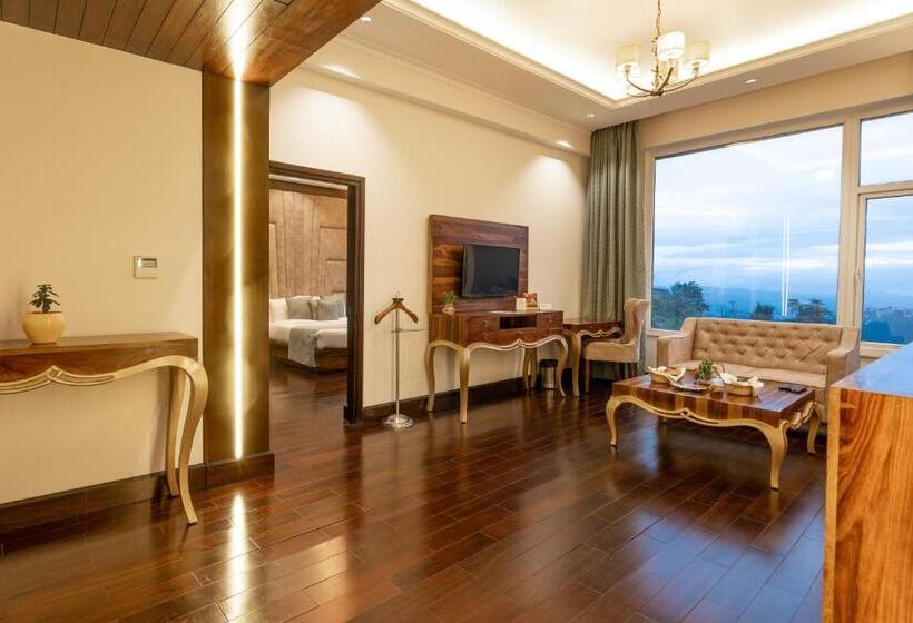 스위트, The Orchid Hotel Shimla