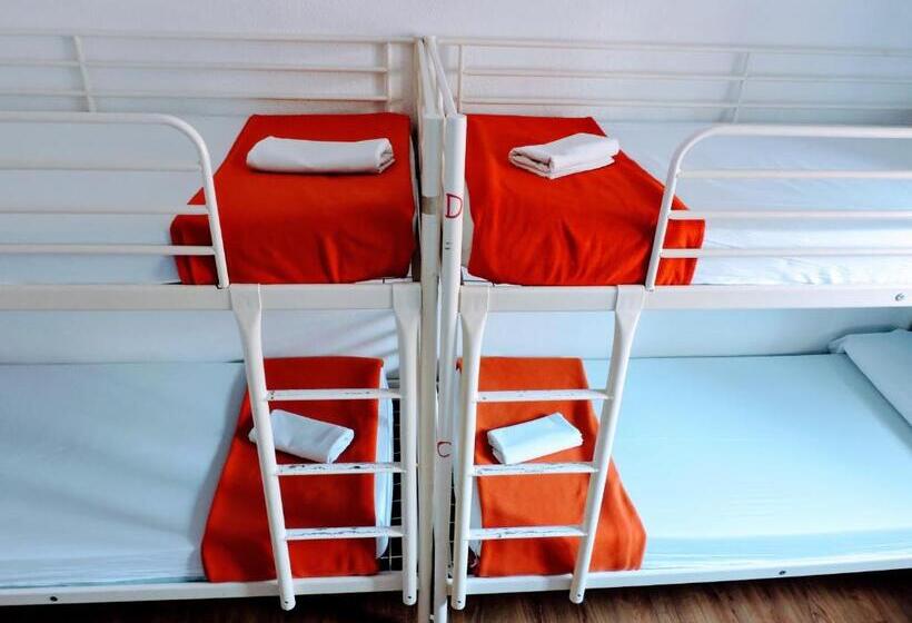 تختخواب در اتاق مشترک, Feetup Home Backpackers Valencia