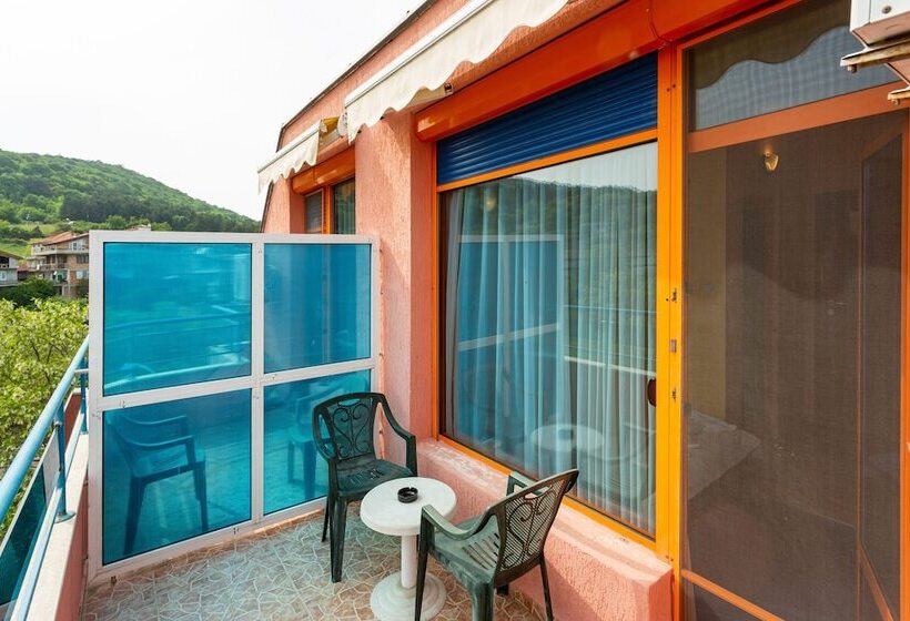Номер Стандарт, Family Hotel Jemelly