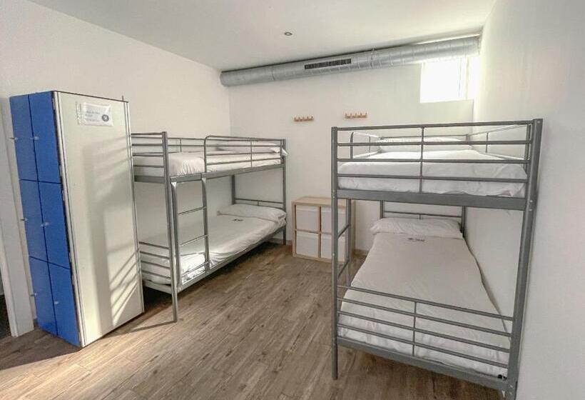Кровать в Общей Комнате, Loredo Surf House