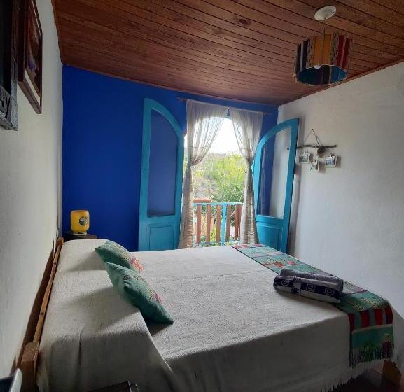 غرفة قياسية مزوَّدة بشُرفة, Onda Verde Hostel