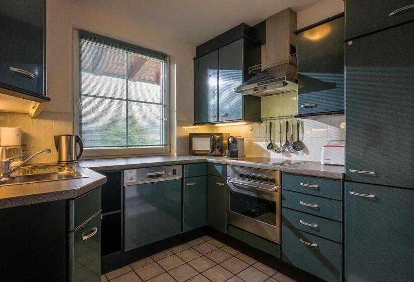 Апартаменты 3 Спальни, Apparthotel Tom Sojer