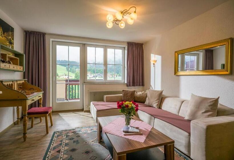Апартаменты 3 Спальни, Apparthotel Tom Sojer