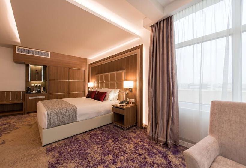 Номер Премиум, Ramada By Wyndham Continental Jeddah