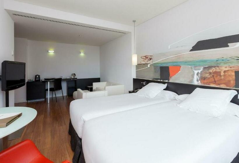 Habitación Ejecutiva, Axor Barajas