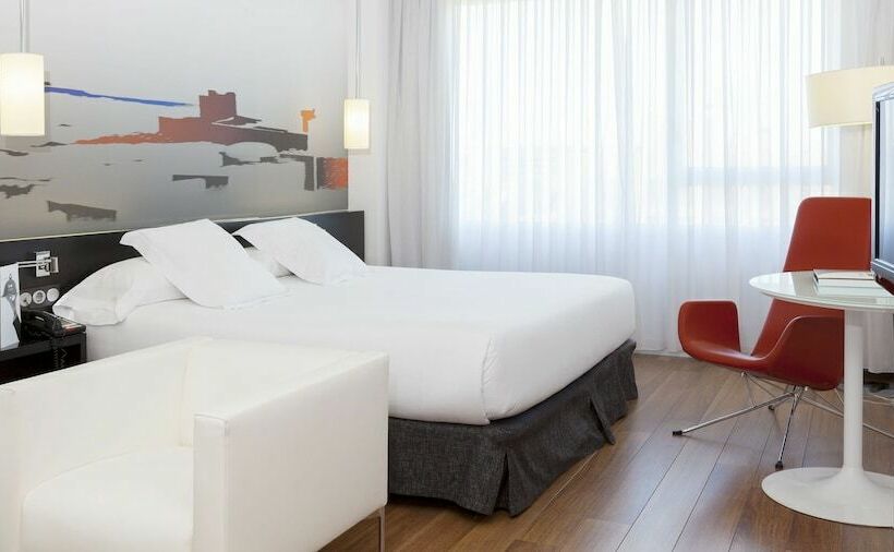 Habitación Ejecutiva, Axor Barajas