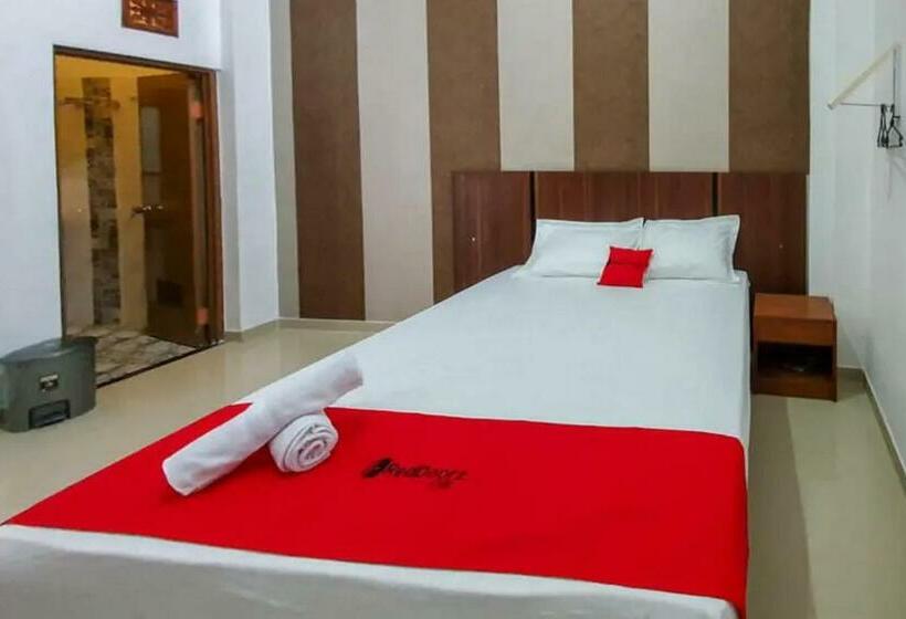 Номер Стандарт, Reddoorz Near Stasiun Purwosari
