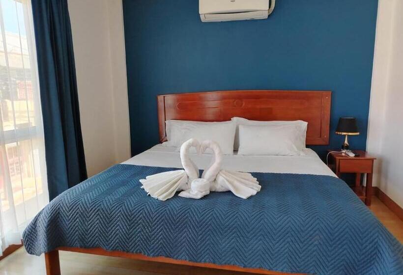 اتاق لوکس با بالکن, Park View Hotel & Restaurant