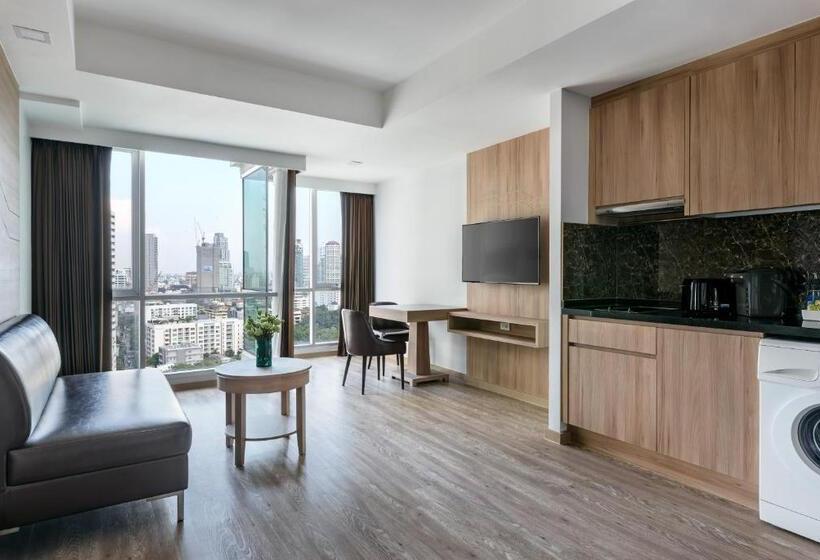 سوییت, Adelphi Grande Sukhumvit