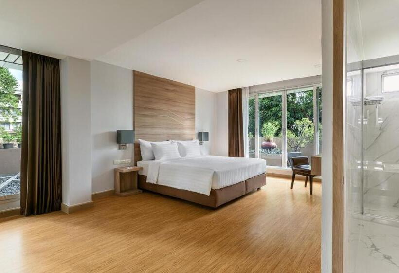 سوییت, Adelphi Grande Sukhumvit
