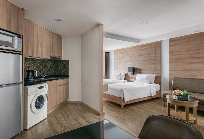 سوییت لوکس, Adelphi Grande Sukhumvit