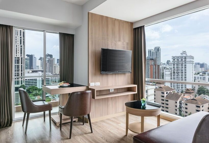 سوییت اجرایی, Adelphi Grande Sukhumvit