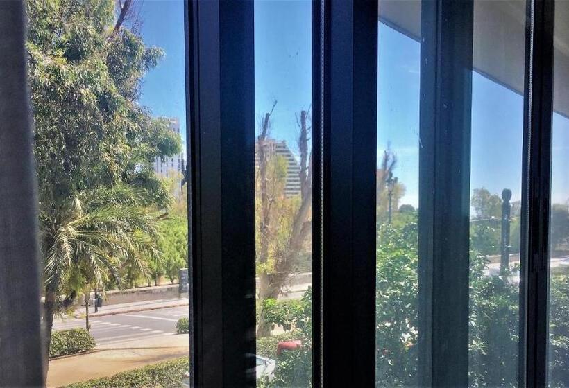 高级三人间, Md Modern Hotel   Jardines