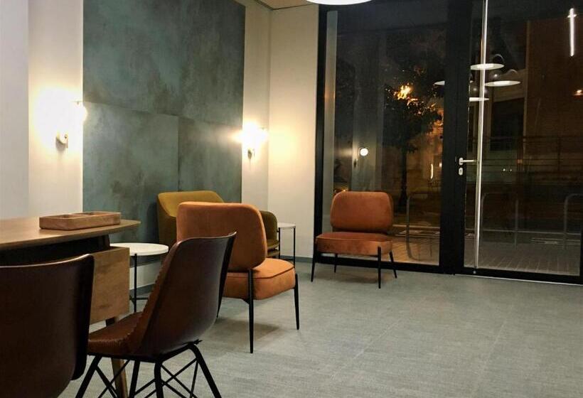 带观景的高级间, Md Modern Hotel   Jardines