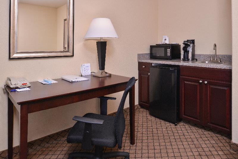 Suite Deluxe, Holiday Inn Express Hotel & Suites San Antonio Nw Medical Area, An Ihg
