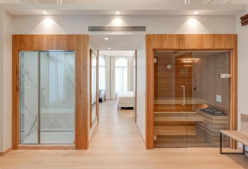 Люкс с гидромассажем, Boutique Mirlo Barcelona