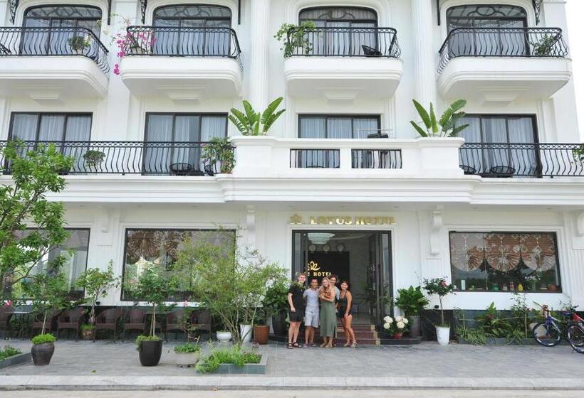 اتاق استاندارد با چشم‌انداز استخر, Lotus Hotel Ninh Bình