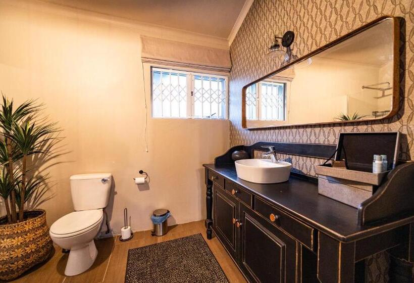 Семейный Номер, Fever Tree Guesthouse