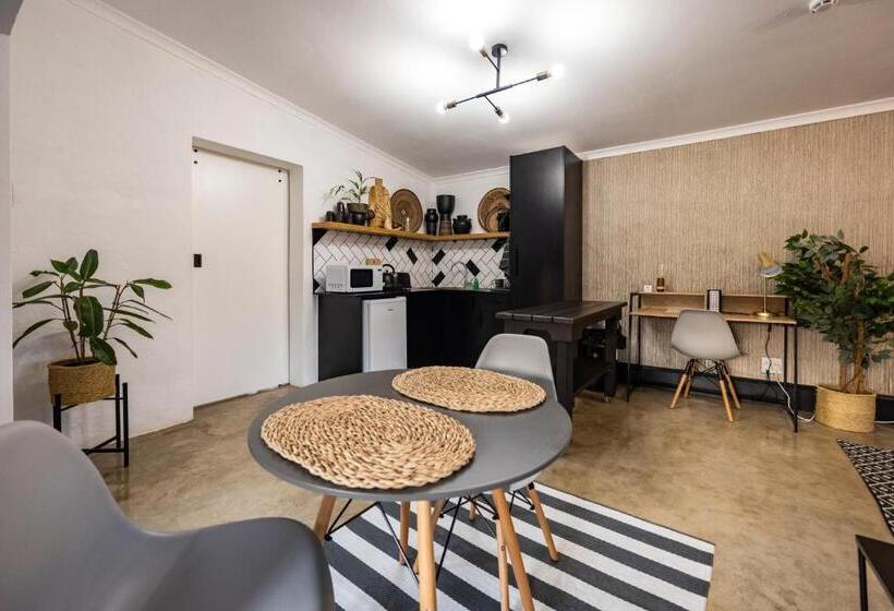 Бунгало Стандарт, Fever Tree Guesthouse