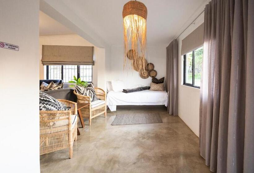 Бунгало Стандарт, Fever Tree Guesthouse