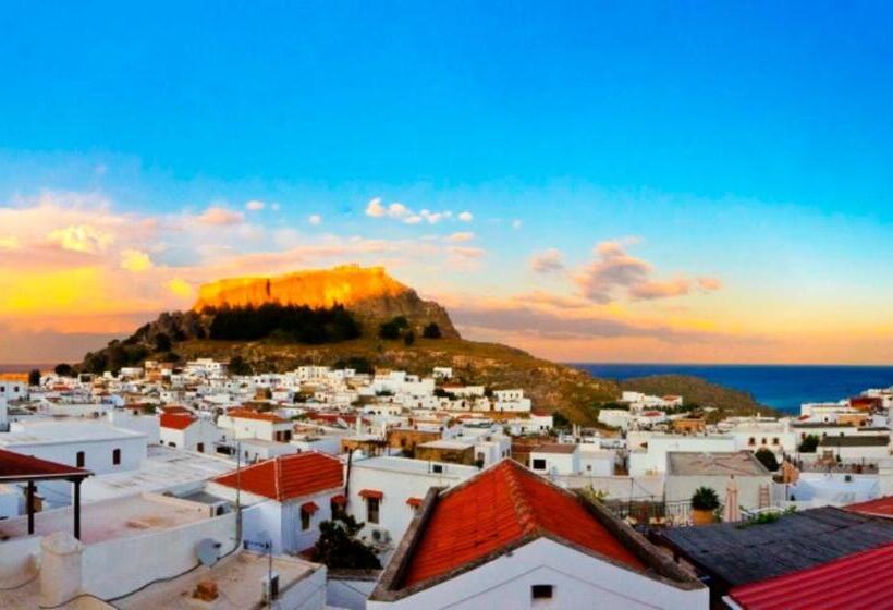 اتاق اکونومی, Xenones Lindos
