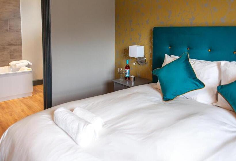 Номер Стандарт Трехместный, Coach House Inn