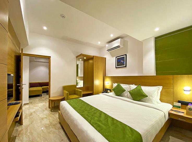 디럭스 스위트 킹 침대, Park Residency Kodungallur